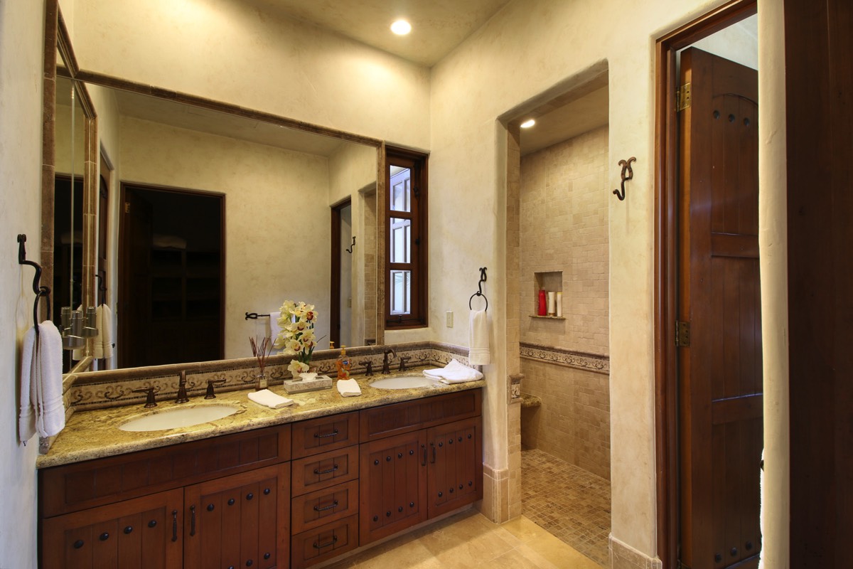 Los-Cabos-Luxury-Real-Estate-Photogrpahy-Casa-Suenos-04-Casita-1-Bathroom