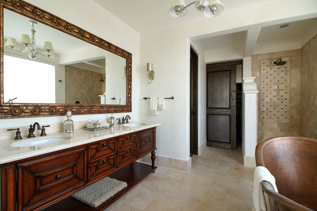 Los-Cabos-Luxury-Real-Estate-Photogrpahy-Casa-Vista-Bonita-09-Master-Bathroom