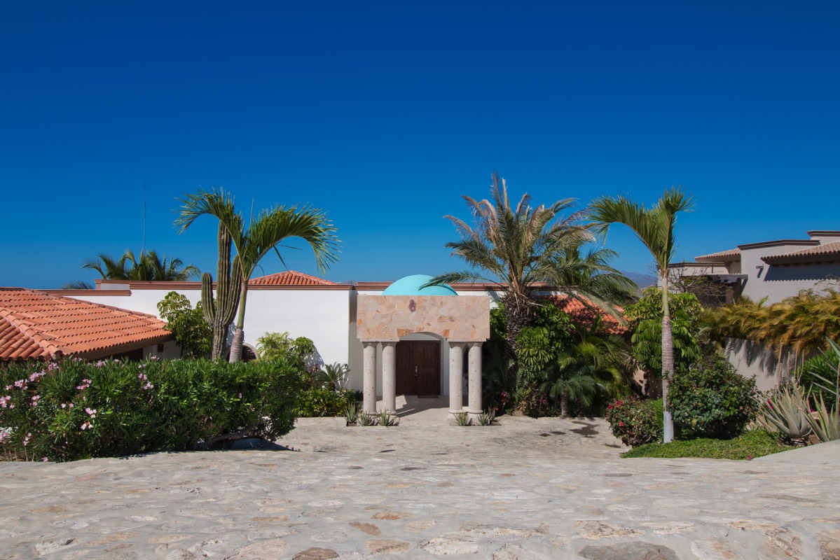 Los-Cabos-Luxury-Real-Estate-Photogrpahy-El-Altillo-20-01-Front