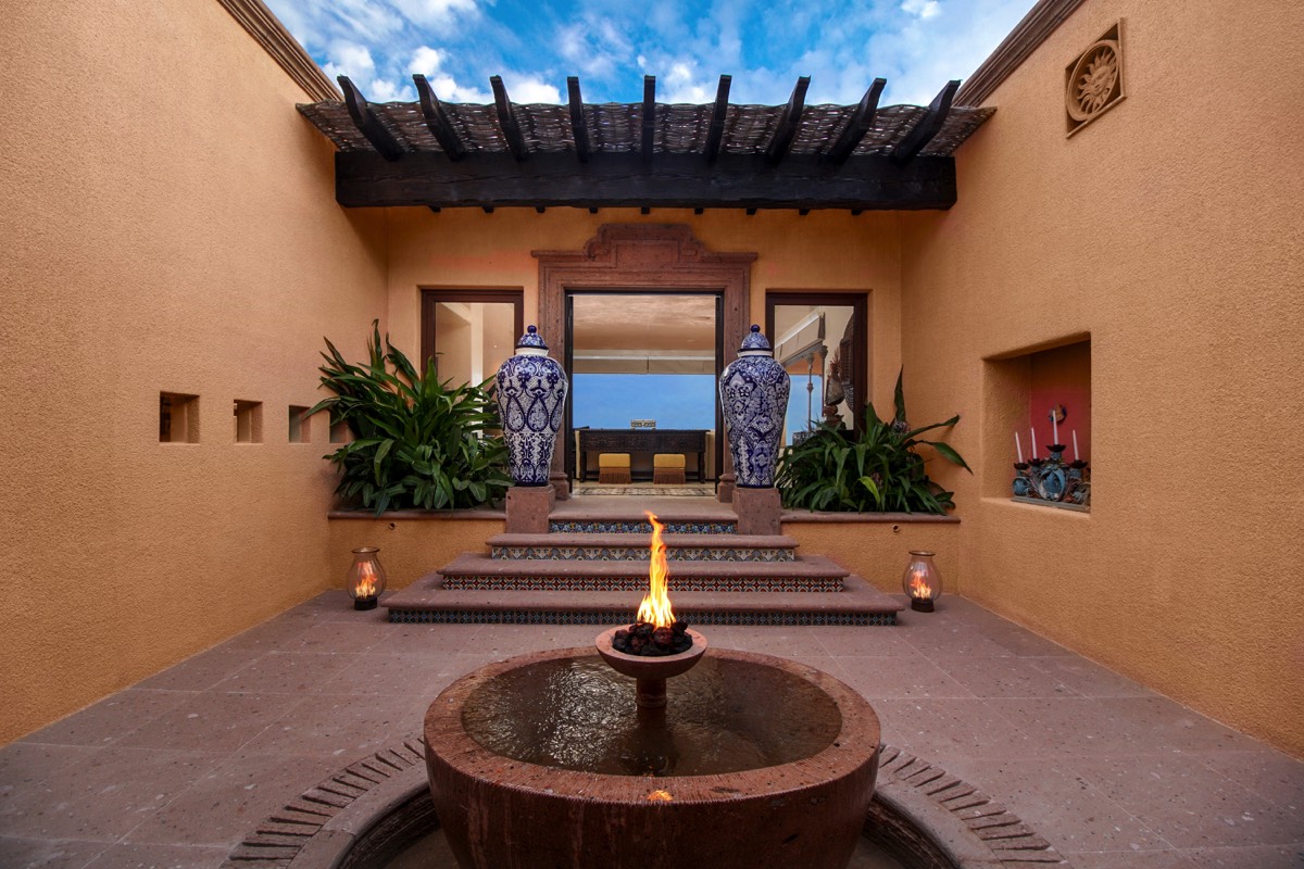 Los-Cabos-Luxury-Real-Estate-Photogrpahy-Casa-Noble-12-Fire-Fountain-Entrance